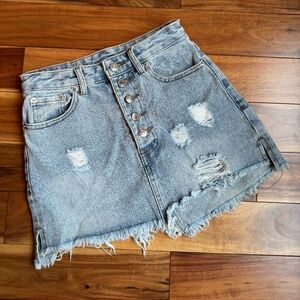 Princess Polly High Rise Denim Distressed Button fly Mini SKIRT Size 2